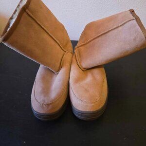 Beige Uggs